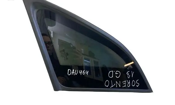 KIA Sorento Rear side window 878202P100 43R000399