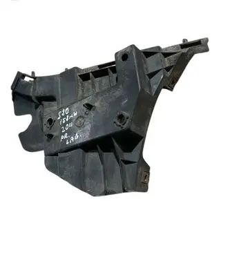 Front bumper mounting bracket