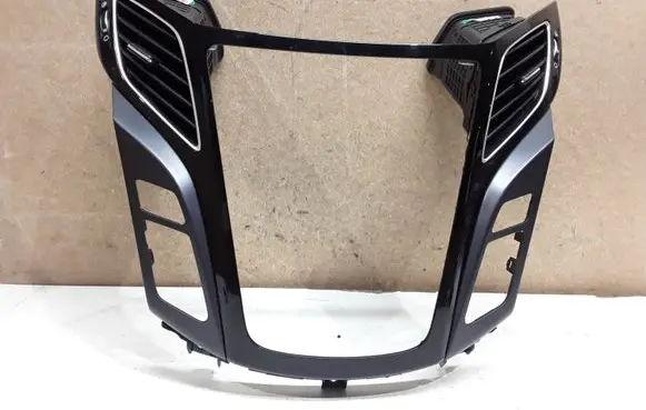Hyundai i40 Dash center air vent grill 847403Z000
