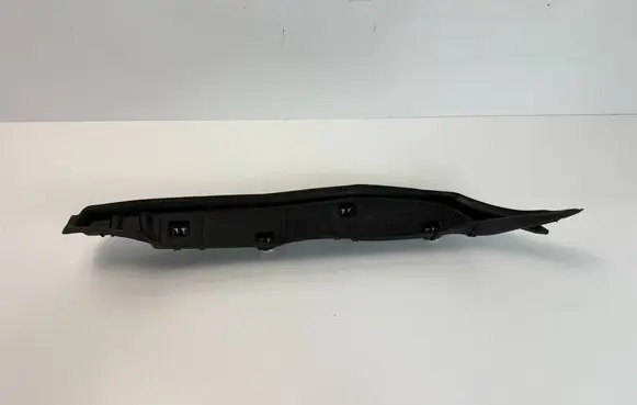 BMW i4 Fender end trim 7946059