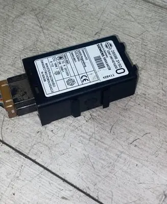 Nissan X-Trail T30 Door central lock control unit/module 285963Y50 5WK46472B