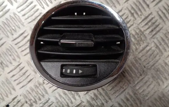 Chevrolet Cruze Dashboard side air vent grill/cover trim 95488445