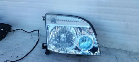 Nissan X-Trail T31 Headlight/headlamp
