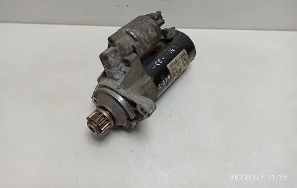 Volkswagen PASSAT CC Starter motor 02E911024C