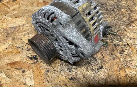 Nissan Almera N16 Generator/alternator 23100BU010