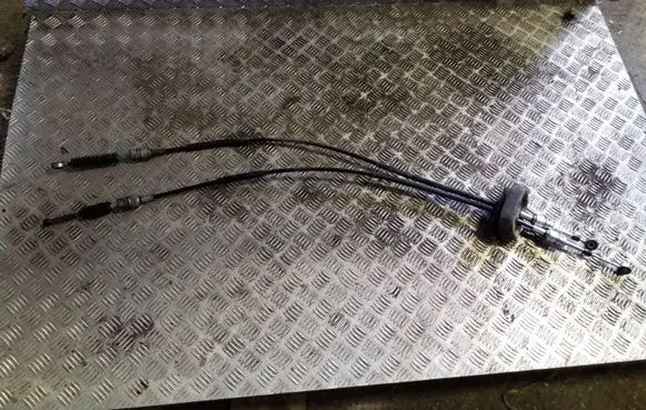 Opel Vivaro Gear shift cable linkage
