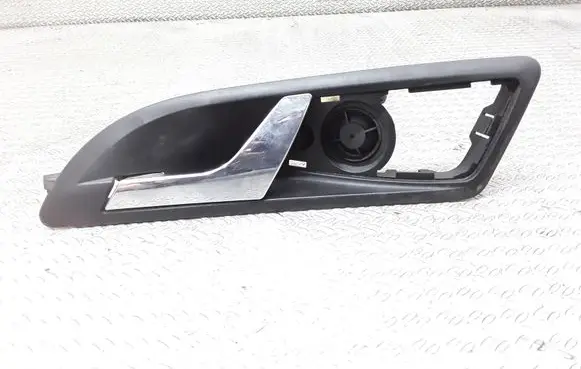 Skoda Octavia Mk2 (1Z) Front door interior handle 1Z0035411B 1Z0837247
