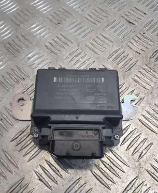 Hyundai i40 Hand brake control module 597903Z500 01084800 EP80010400