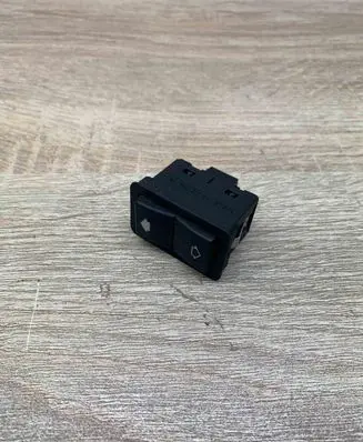 BMW 5 E39 Electric window control switch 8368974
