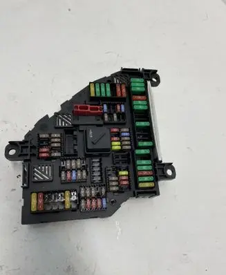 BMW 5 F10 F11 Fuse module 926492302