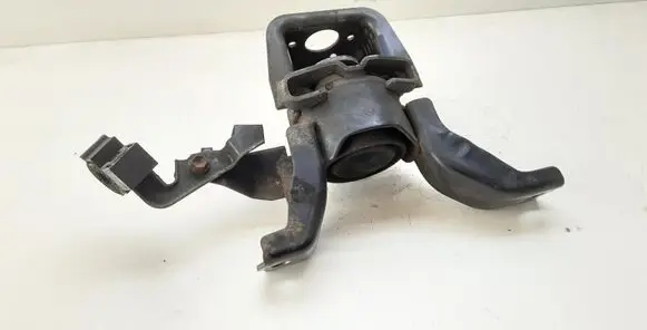 Toyota Prius (XW30) Engine mount bracket