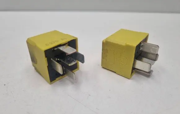 Mercedes-Benz A W176 Other relay A0009828323 0009828323 4RD00779451