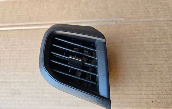 Toyota Proace Dashboard side air vent grill/cover trim 9808364377