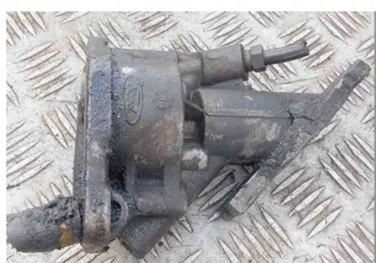 Ford Escort Vacuum pump