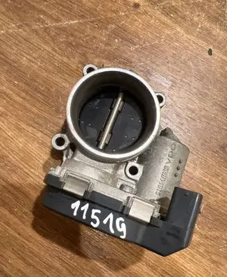 BMW 1 E81 E87 Throttle valve 7561067 3020805724 A2C53145951