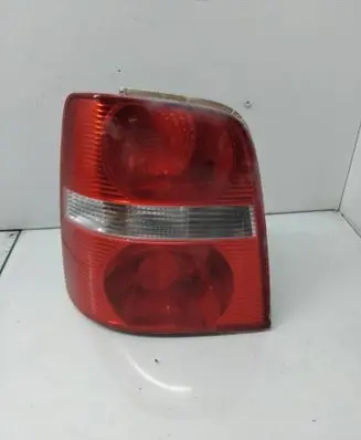 Volkswagen Touran I Rear/tail lights