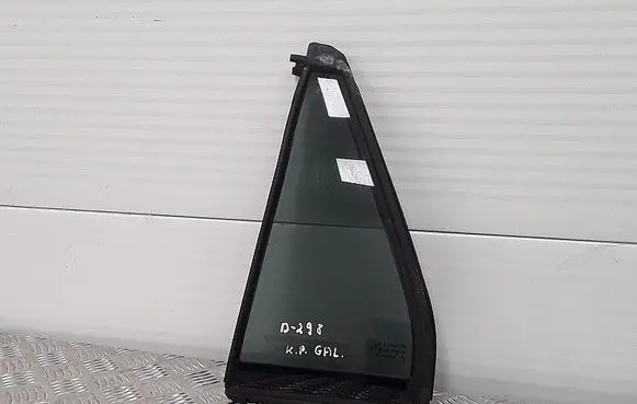 Suzuki SX4 S-Cross Rear vent window glass E643R006723