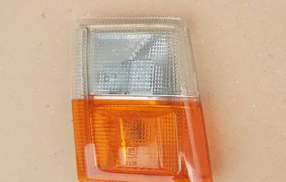 Toyota Corolla E80 Front indicator light 20-93R 81611-20120