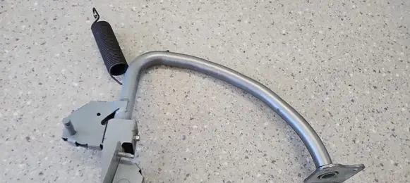 Maserati Ghibli Tailgate/trunk/boot hinge