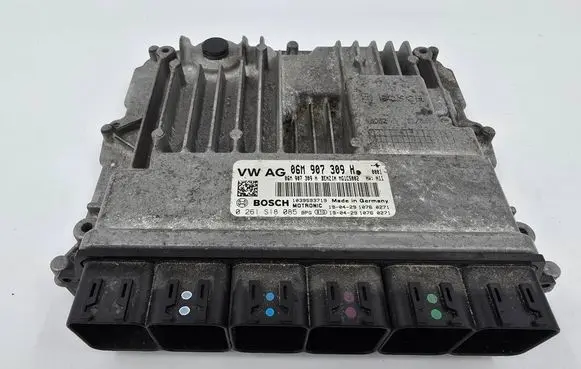 Audi RS5 Engine control unit/module ECU 06M907309H 0261S18085