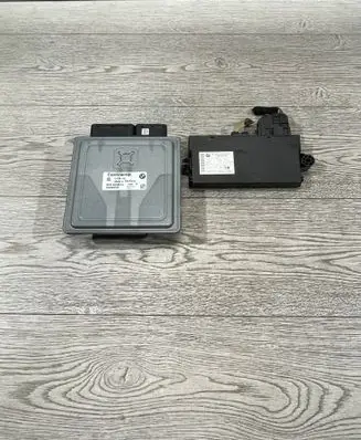 BMW 1 E81 E87 Engine ECU kit and lock set 7579142 5WK93709 DMEMSD812