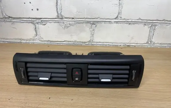 BMW 1 F20 F21 Dash center air vent grill 9205357 507891
