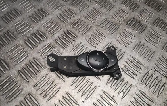 Mercedes-Benz E W211 Wing mirror switch 2118208310 A2118208310