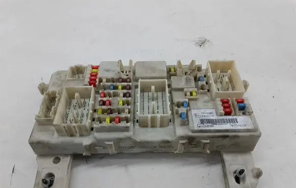 Ford C-MAX I Fuse box set 7M5T-14A073-CB
