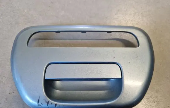 Mitsubishi L200 Tailgate/trunk/boot exterior handle MN182545