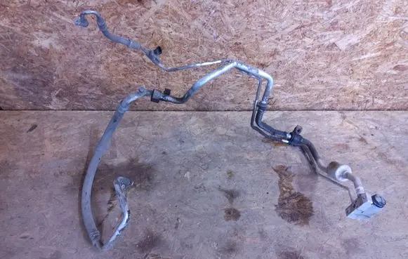 KIA Magentis Air conditioning (A/C) pipe/hose