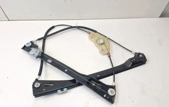 Volkswagen Golf V Front door electric window regulator BT0020