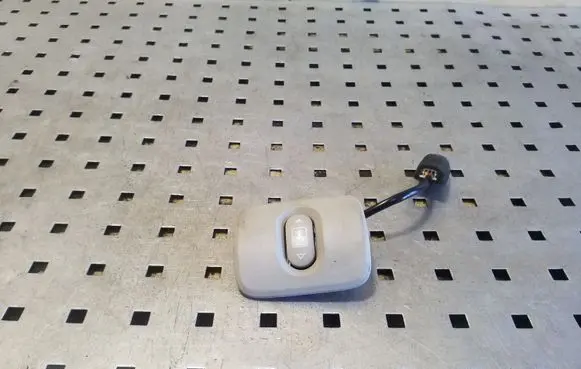 Nissan Qashqai Sunroof switch 