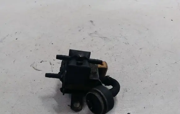 Volkswagen Golf IV Turbo solenoid valve 054906267A