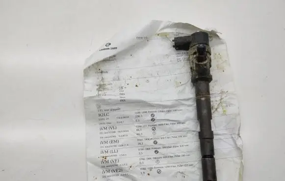 KIA Sorento Fuel injector 0445110275