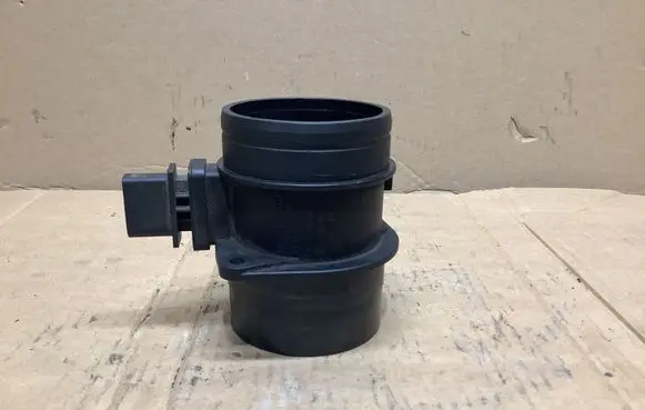 Audi A4 S4 B8 8K Mass air flow meter 03G906461C 0281002735
