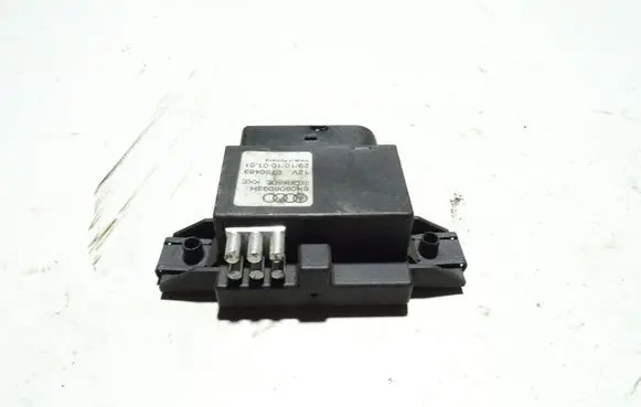 Audi A5 8T 8F Fuel injection pump control unit/module 8K0906093H