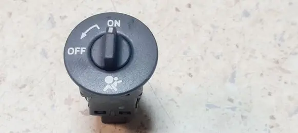 Renault Scenic II - Grand scenic II Passenger airbag on/off switch 820169589
