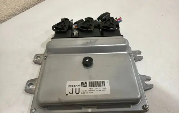 Nissan Leaf I (ZE0) Engine control unit/module MEV01104