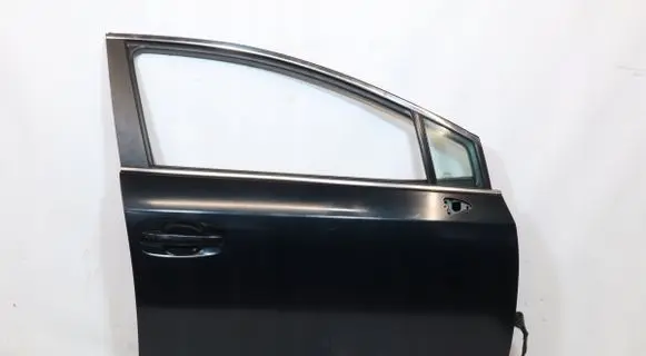 Toyota Avensis T270 Front door 