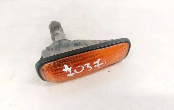 Honda CR-V Front fender indicator light 3890