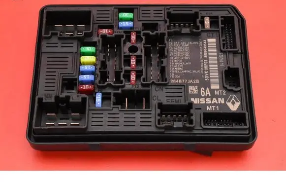 Nissan Qashqai Fuse box set 284B77JA2B