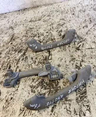 Renault Kadjar A set of handles for the ceiling 