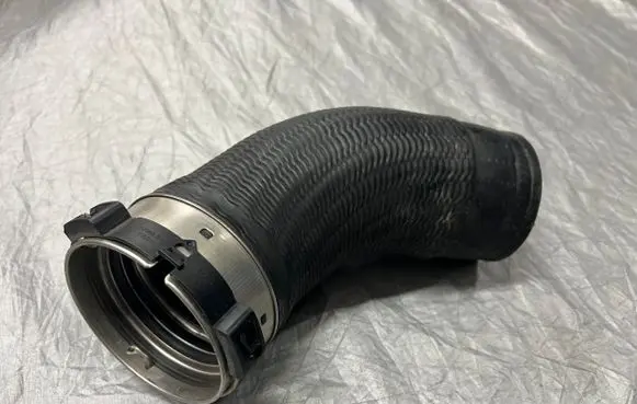 Volvo S60 Intercooler hose/pipe 31657738 31686561