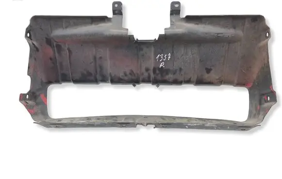 Mitsubishi 3000 GT Intercooler air channel guide B88907879