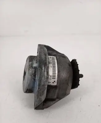 BMW 5 E60 E61 Engine mount bracket 6774620