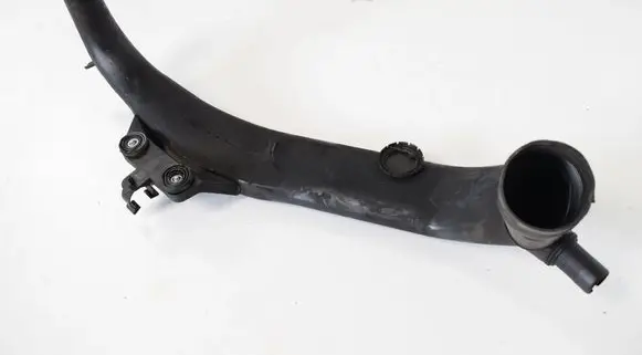 BMW Z4 E89 Air intake hose/pipe 7600002