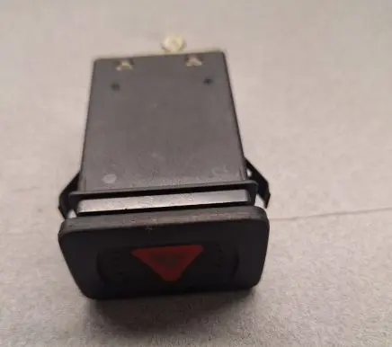 Volkswagen Golf IV Hazard light switch 1J0953235E 1J0953235J 1J0953235H