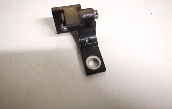 Alfa Romeo 159 Rear door lower hinge