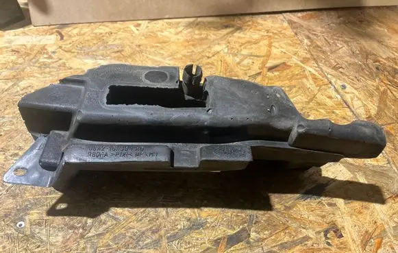 Land Rover Range Rover Velar Fender foam support/seal J8A216A594AD