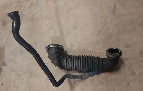 Audi Q5 SQ5 Intercooler hose/pipe 03G129629D